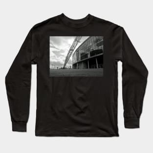 Gaint Arch of Wembley Stadium Long Sleeve T-Shirt